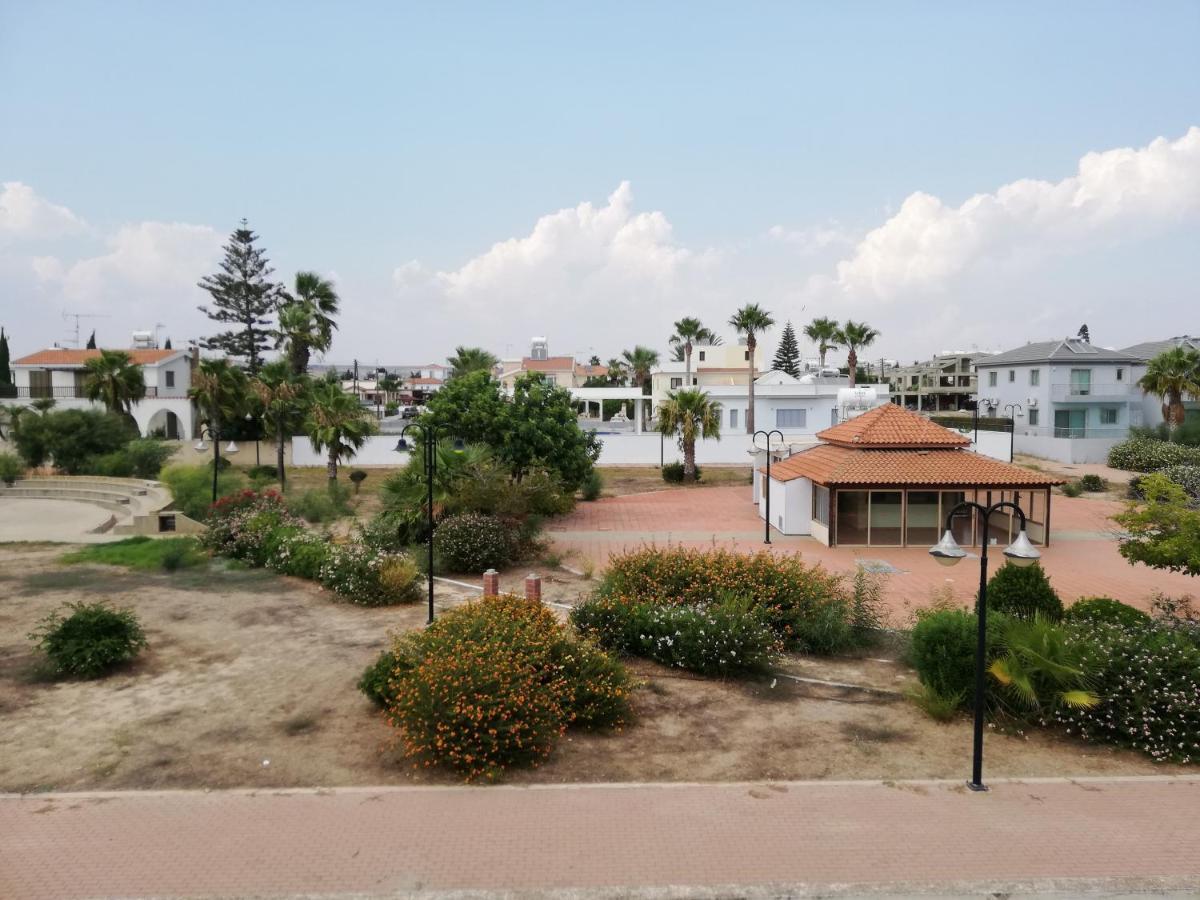 Ria Beach Sea View Apartment Pyla Dış mekan fotoğraf